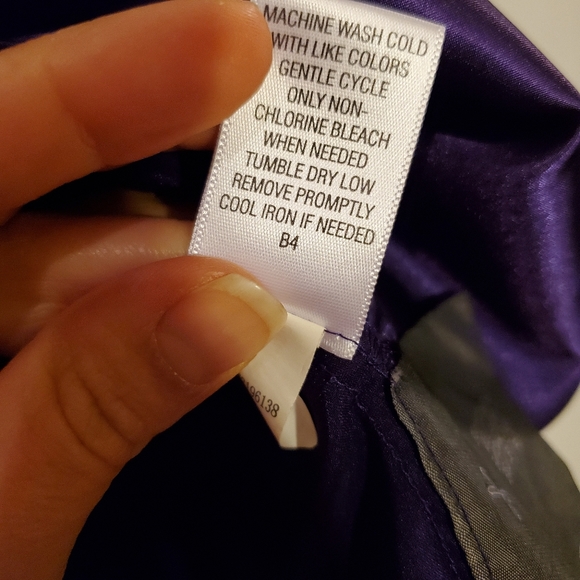 Simply Vera, Vera Wang purple silky top - Picture 7 of 7